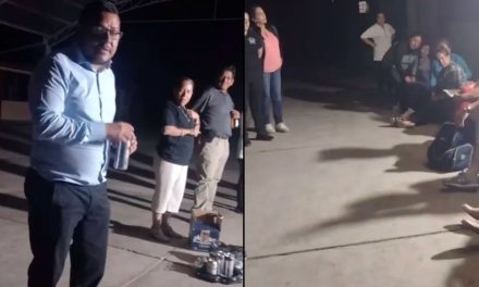 Maestros son sorprendidos ‘pisteando’ en primaria de Michoacán
