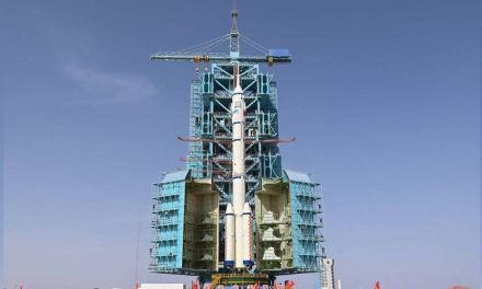 China enviará a su primer astronauta civil al espacio