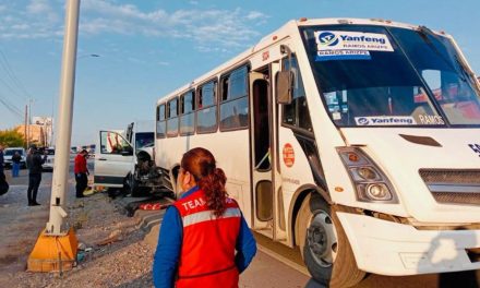Chocan transportes de personal en la Saltillo-Monterrey con 7 lesionados