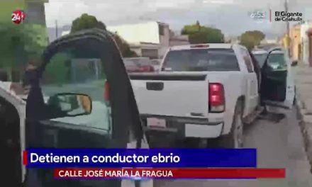 Conductor ebrio genera caos en Saltillo; se queda dormido y al llegar la policía ocasiona accidente (video)