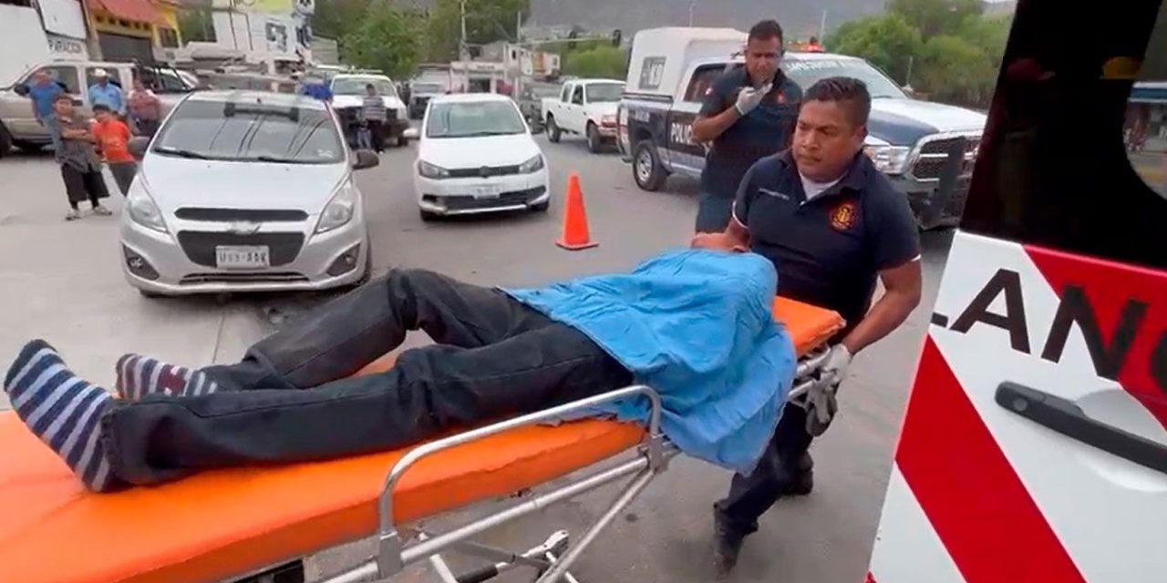 Saltillo: Grave tras descarga eléctrica y caída de tres metros sobre el Periférico Luis Echeverría