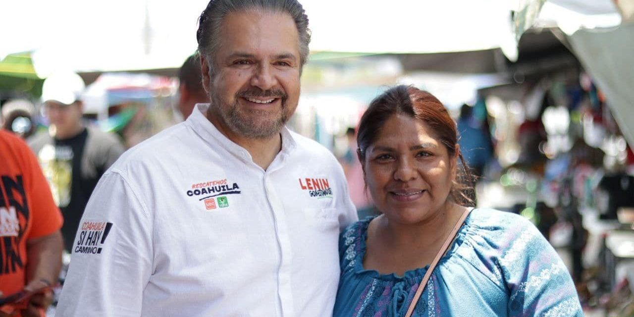 Lenin Pérez hace campaña en calles de Acuña