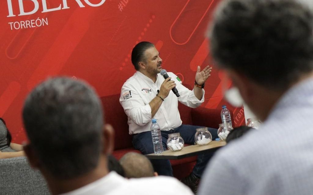 Lleva Lenin Pérez sus  propuestas a jóvenes de Torreón