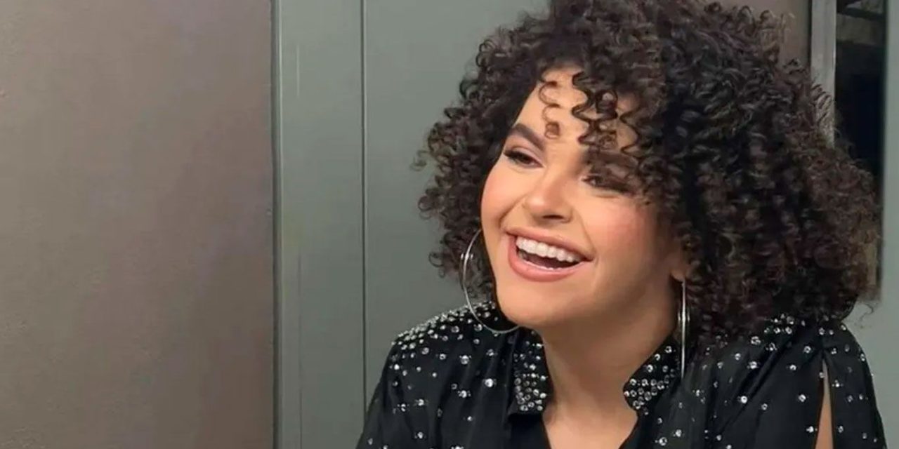 Lucerito se cambia el look para parecerse a su madre, pero no lo logra