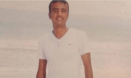 Alumno le da un ‘balonazo’ a un maestro de secundaria en León y lo mata