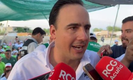 Da Manolo Jimenez  6 vueltas a Coahuila en 37 días