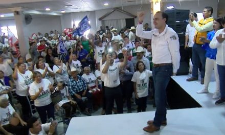 Exige Manolo Jiménez solución al tema de AHMSA