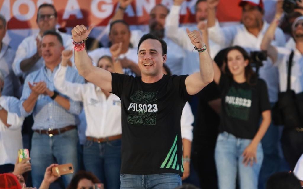 Vamos a ganar para llevar  desarrollo económico parejo: Manolo Jiménez