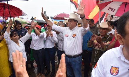 Ricardo Mejía repartirá el agua en Coahuila
