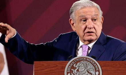 Reviven declaraciones de AMLO asegurando que no habría expropiaciones, tras toma de Ferrosur