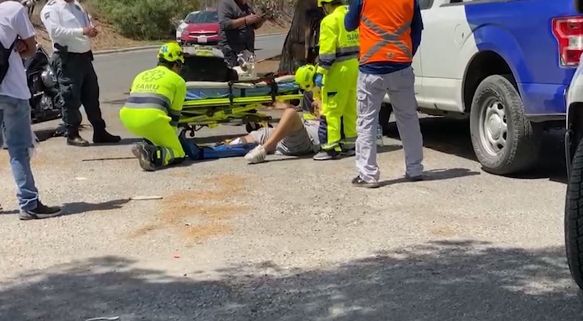 Saltillo: Derriban a motociclista; acaba con una herida en la pierna