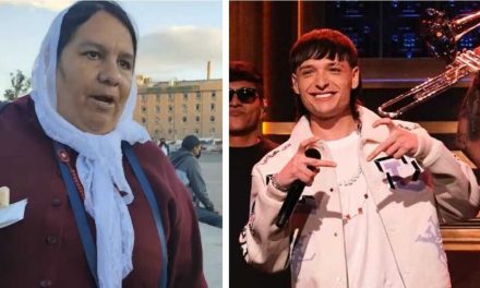 ‘Señora Católica’ habla sobre Peso Pluma y los corridos bélicos: ‘es un pecador’