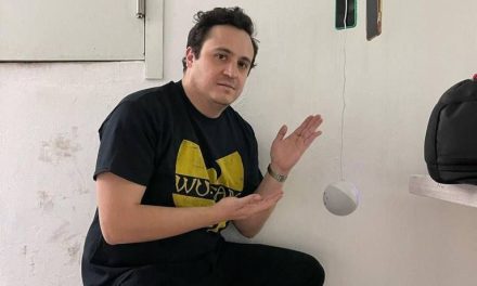 Ricardo O’Farrill reaparece en redes luego del escándalo con standuperos