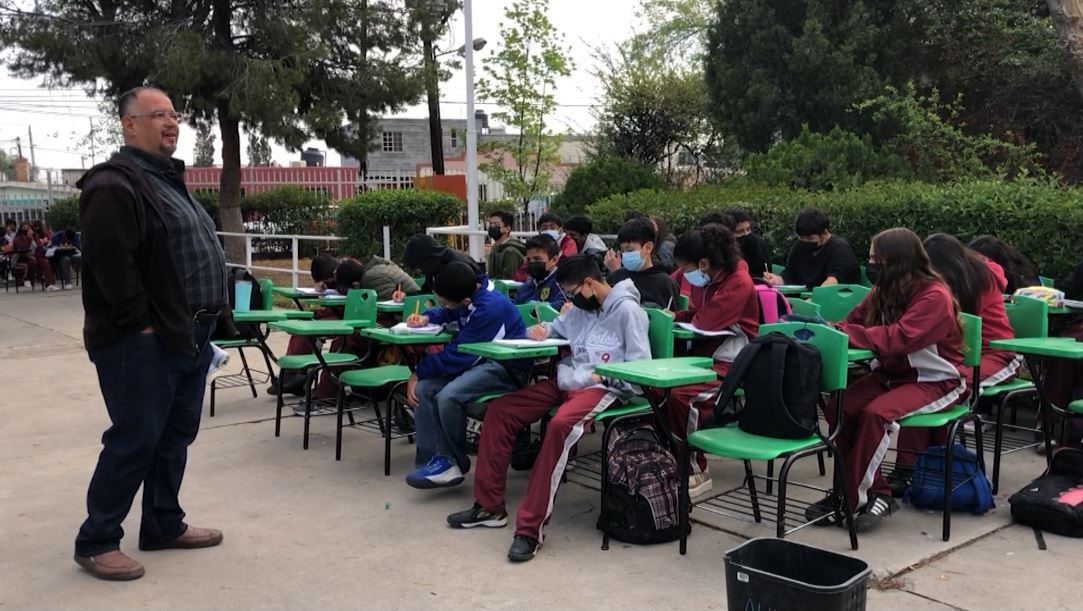 Saltillo: Tras sufrir robo, reponen instalaciones eléctricas en secundaria No. 37