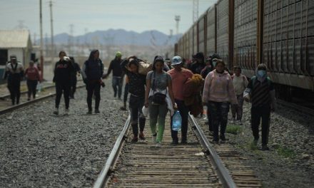 Reportan secuestro masivo de colombianos en Sonora