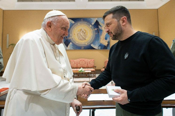 Papa Francisco recibe a Volodymyr Zelesnky, presidente de Ucrania