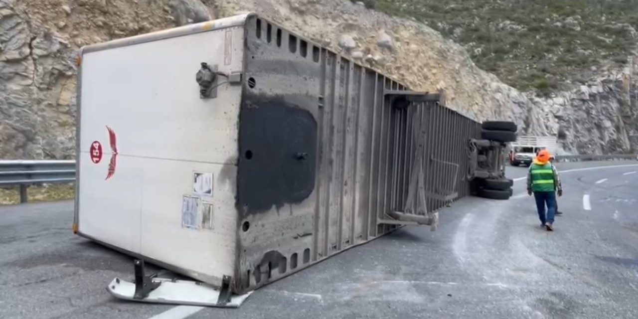 Vuelven las volcaduras en Los Chorros; exceso de velocidad fue la causa