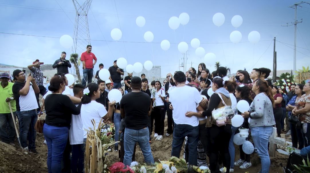 Saltillo: Con sentido tributo despiden a Ximena Guadalupe familiares, compañeros y amigos