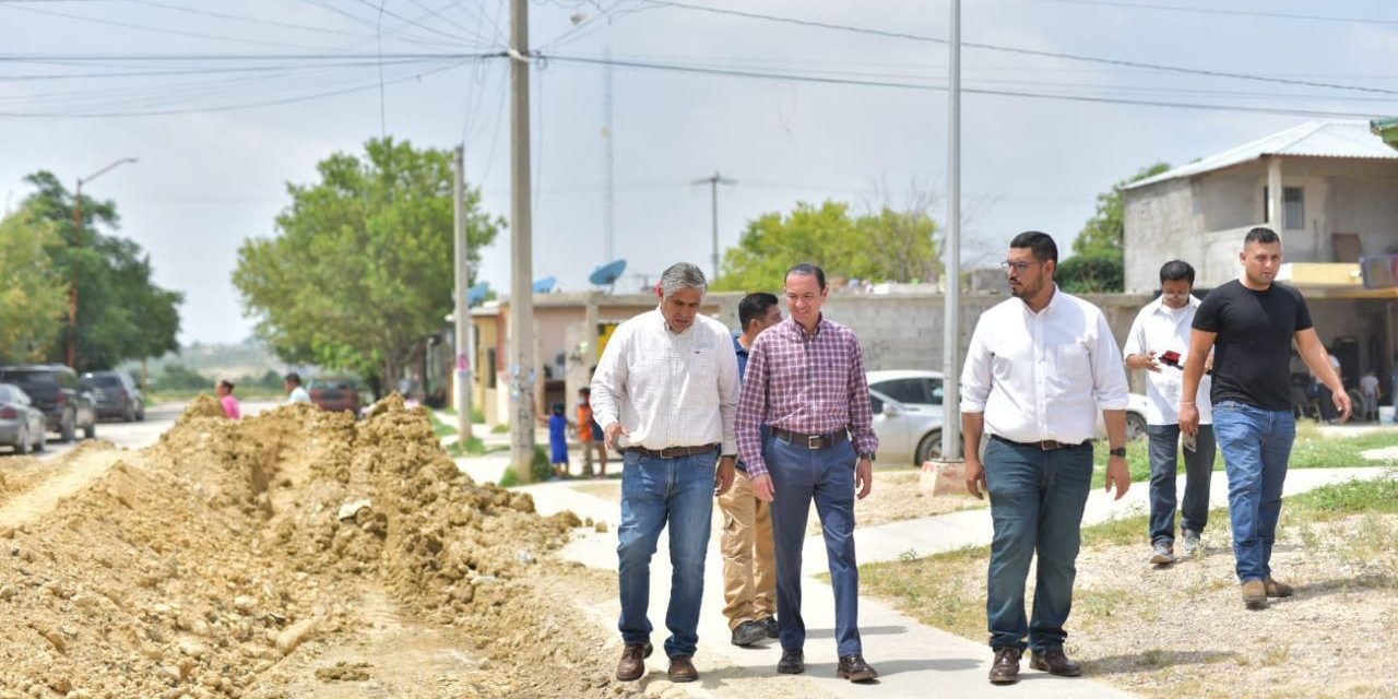 Supervisa alcalde obra de pavimentación en Acuña