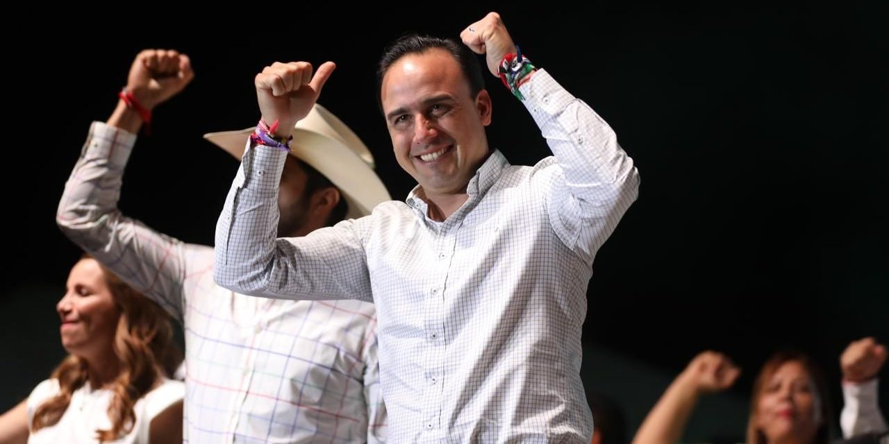 Festeja triunfo Manolo Jiménez