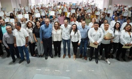 DIF Saltillo: Se gradúan alumnos de talleres laborales