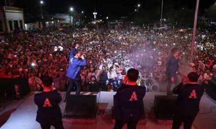 Festejan triunfo de Manolo Jiménez en Sabinas