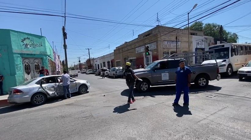 Tres personas heridas en accidente en la zona centro de Saltillo