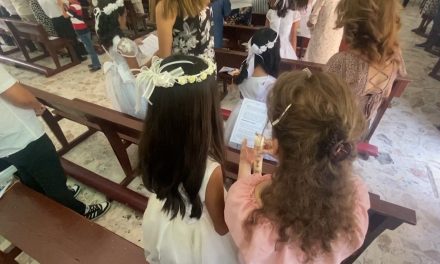 Cumplen con Dios en Saltillo; son tiempos de primeras comuniones
