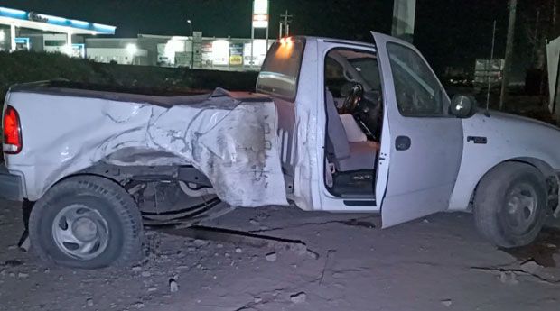 Ramos Arizpe: La dejan abandonada tras choque