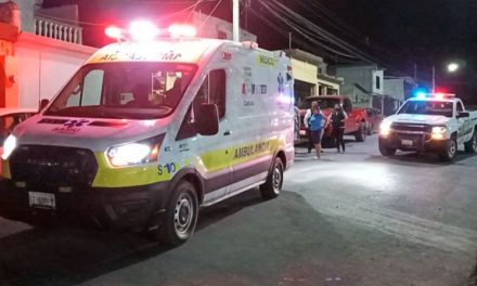 Esposo la atropella y huye en la colonia Miguel Hidalgo de Saltillo