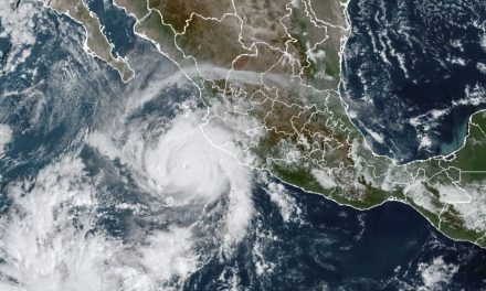 Después del calor, las lluvias… Tormenta Tropical ‘Adrián’ se convierte en huracán y afectará varios estados