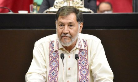 Pide licencia Noroña, va por candidatura presidencial