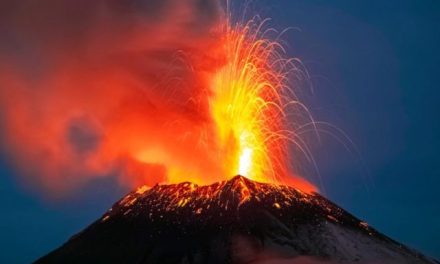 El Popocatépetl vuelve a hacer explosión y un sonido es ‘escalofriante’