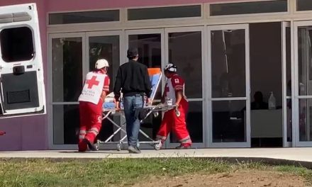 Policías de Saltillo salvan de morir a pequeña de un año de nacida