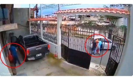 Video: ‘Llévenme a mí’; hombre suplica para que no secuestren a su esposa