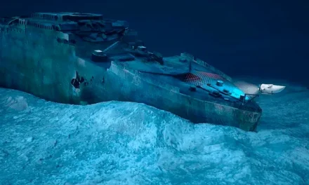 Desaparece submarino con turistas que visitaban el Titanic