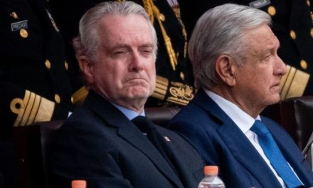 AMLO: ‘No sabía que había discriminación inversa’; afirma que nunca ha atacado a Creel por su color de piel