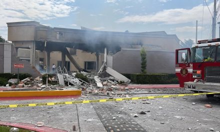Saltillo:  Se registra explosión en una casa del fraccionamiento Jardines de Versalles