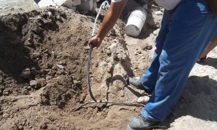 Encuentran tomas de agua clandestina en balneario en Monclova