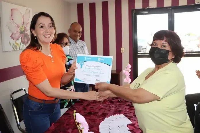 DIF San Juan de Sabinas reconoce trabajo de terapeutas