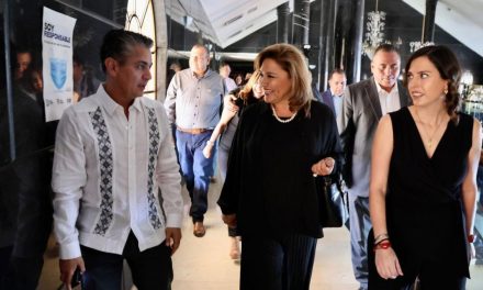 Festejan a los abogados en Sabinas