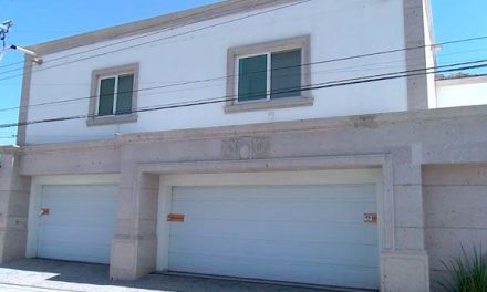 Residencias, ranchos y terrenos en zonas exclusivas; embargan bienes a exdirector de AHMSA