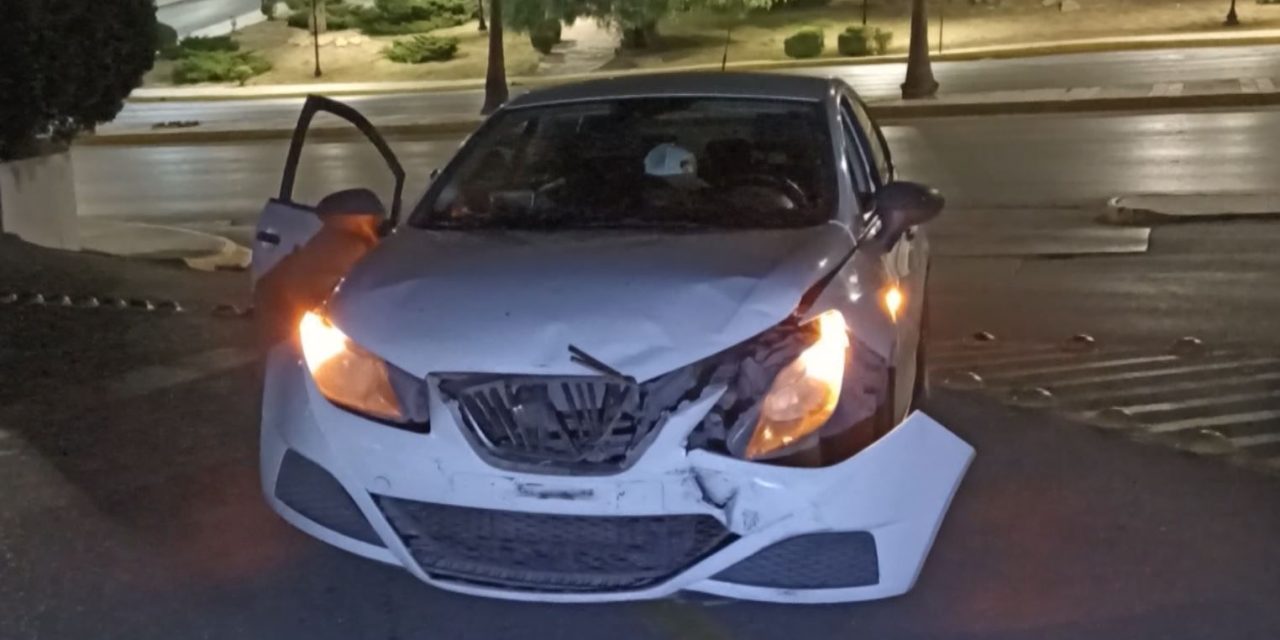 Joven en estado de ebriedad quiso ganarle al semáforo y terminó causando un choque en Saltillo
