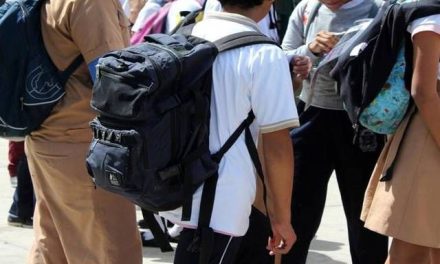 Se preparan comerciantes saltillenses para el regreso escolar