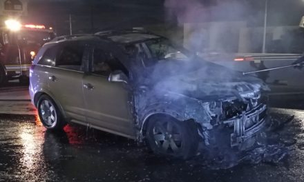 Incendio de vehículo paraliza Periférico