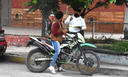 Capacitan a motociclistas en Torreón