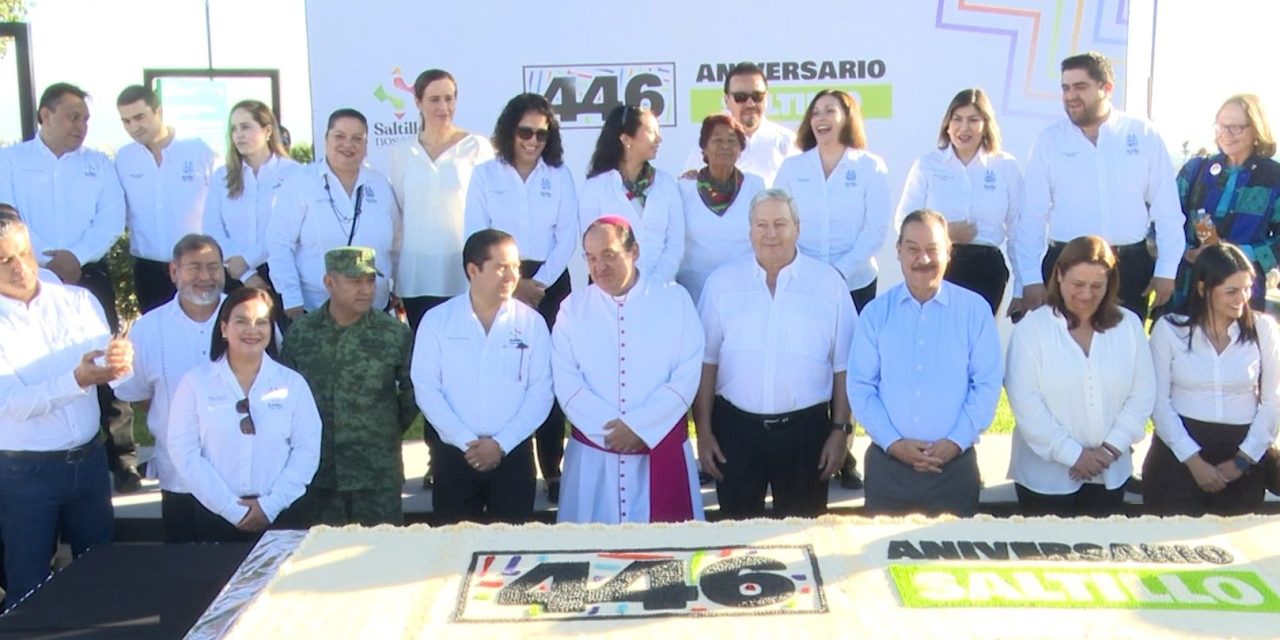 Cantan a Saltillo las mañanitas para celebrar el 446 aniversario
