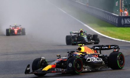 Así fueron los daños en el Red Bull de Checo Pérez tras choque con Lewis Hamilton