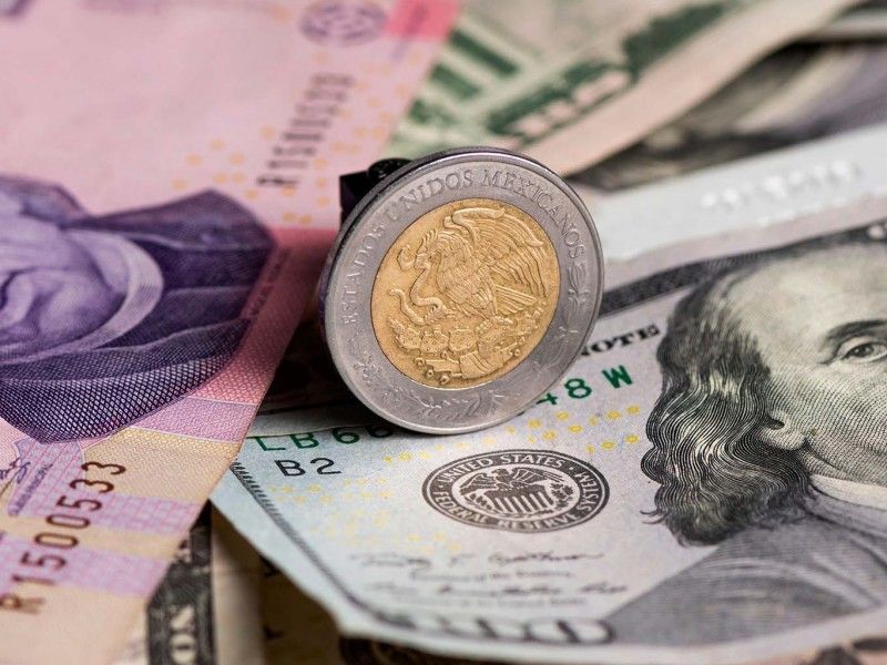 Peso se cotiza en en 16.83 por dólar; su mejor nivel desde el 2015