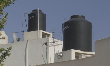 Ofrece Arteaga tinacos a bajo costo